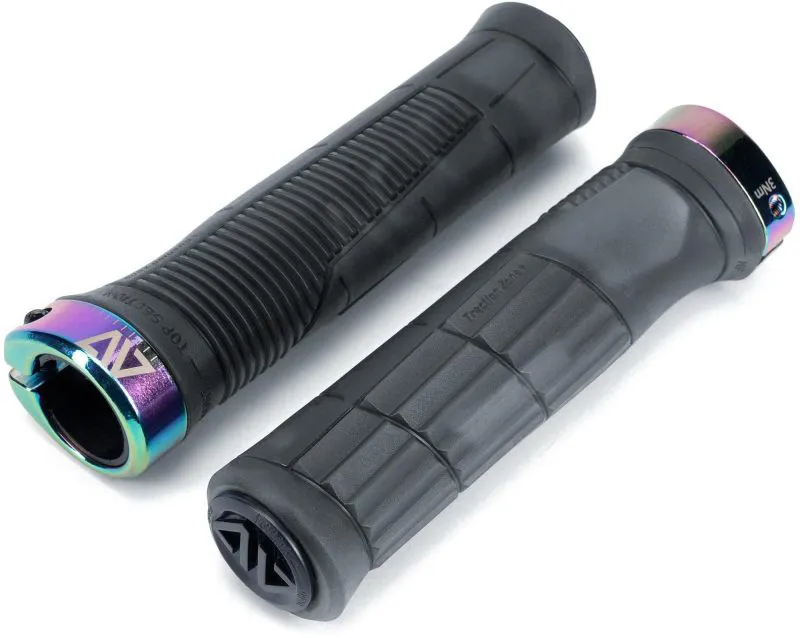 Acid Grips Endure in Translucent Black / Oilslick-2