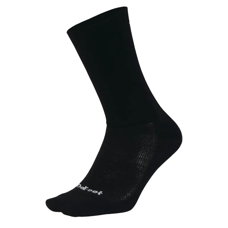 Defeet Aireator 6 inch D-Logo Double Cuff Socks in Black-1