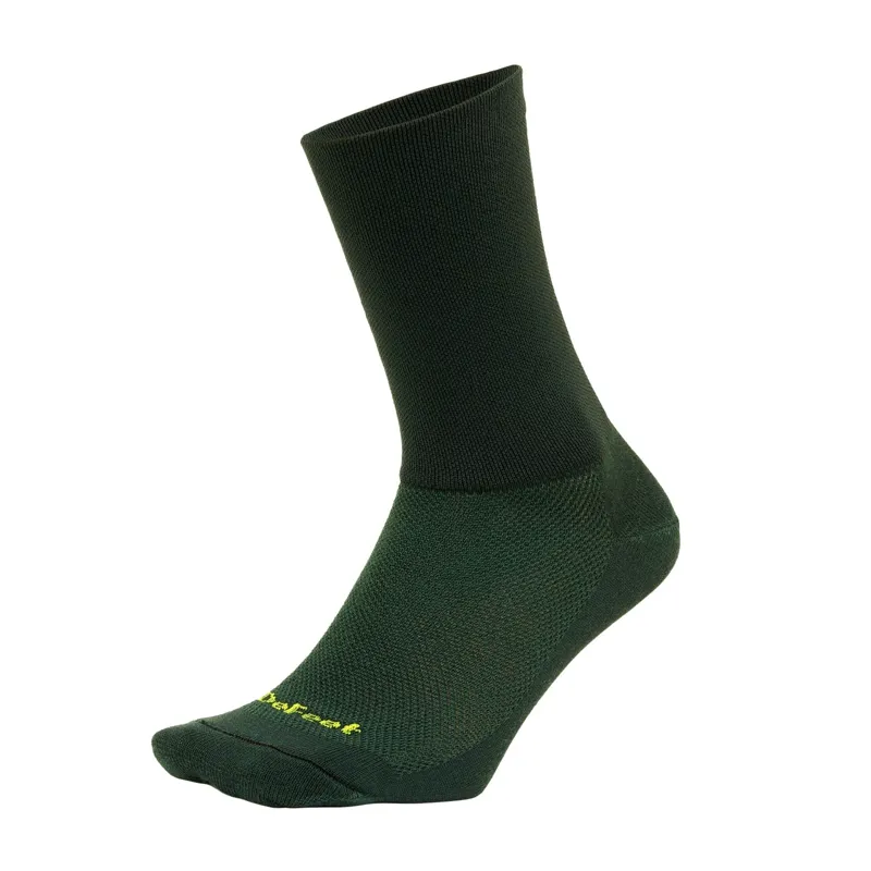 Defeet Aireator 6 inch D-Logo Double Cuff Socks in Forest Green-1