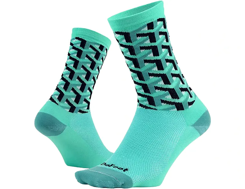 Defeet Aireator 6inch Framework Socks in Green