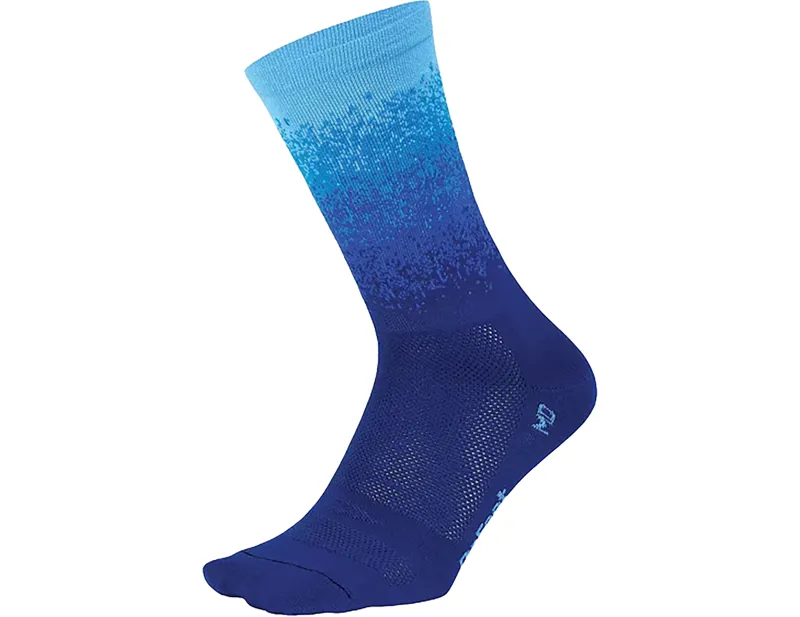 Defeet Aireator 6inch Ombre Socks in Blue