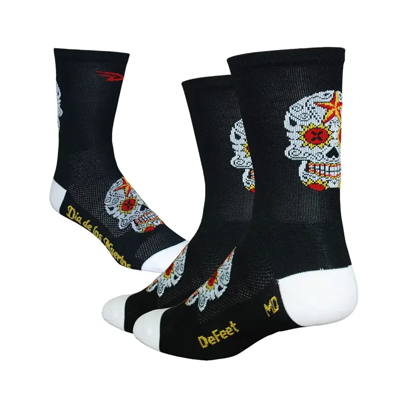 Balfes Bikes Defeet Aireator 6inch Sugar Skull Socks in White | Free postage over £30, £10 off first order, price match & 0% finance.