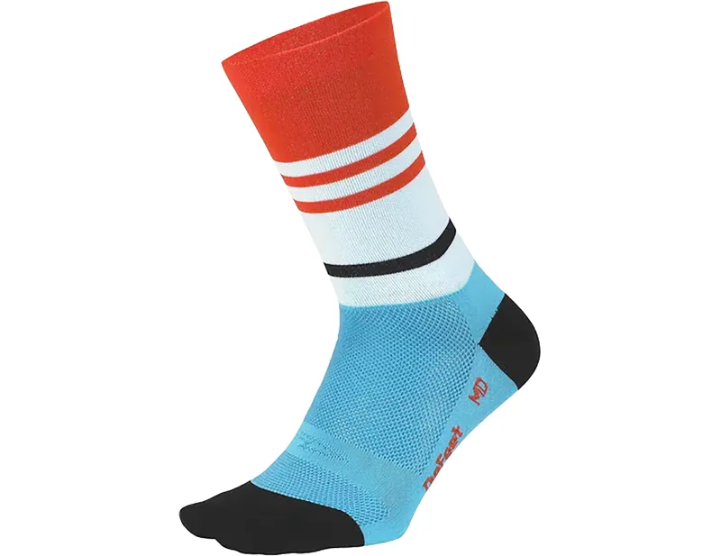 Defeet Aireator 6inch Vintage Jersey Double Cuff Socks in Red