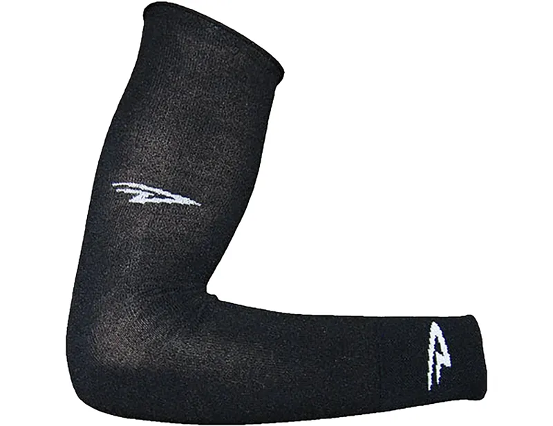 Balfes Bikes Defeet Armskin D-Logo Arm Warmers in Black | Free postage over £30, £10 off first order, price match & 0% finance.