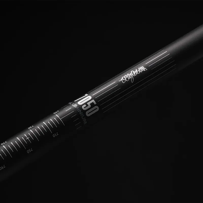 DMR ODUB Alloy Handlebar 35 20mm Rise 35mm in Black-6