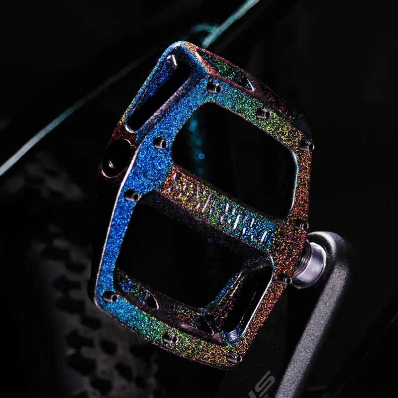 DMR V12 Special Edition Flat Pedal in Galaxy Black-8