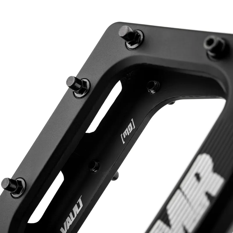 DMR Vault Mag Pedal in Black-4