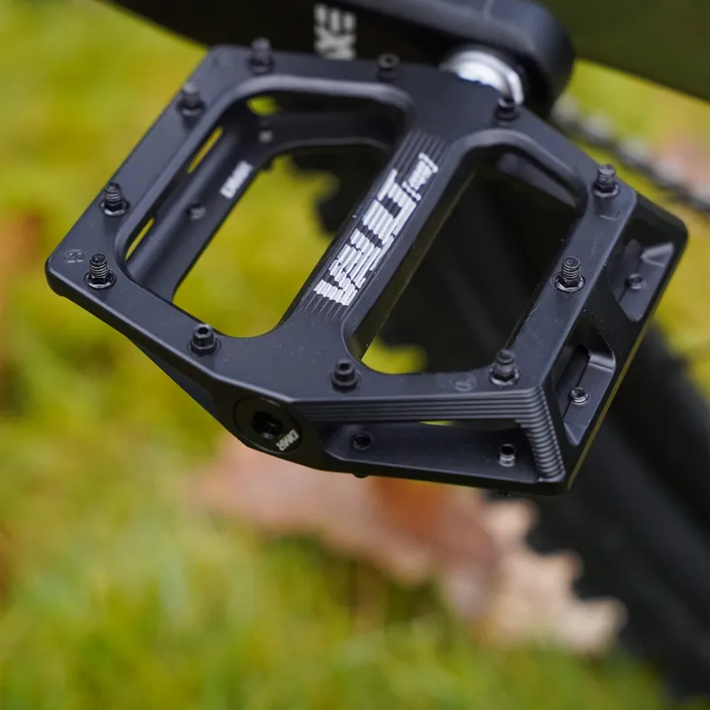DMR Vault Mag Pedal in Black-8