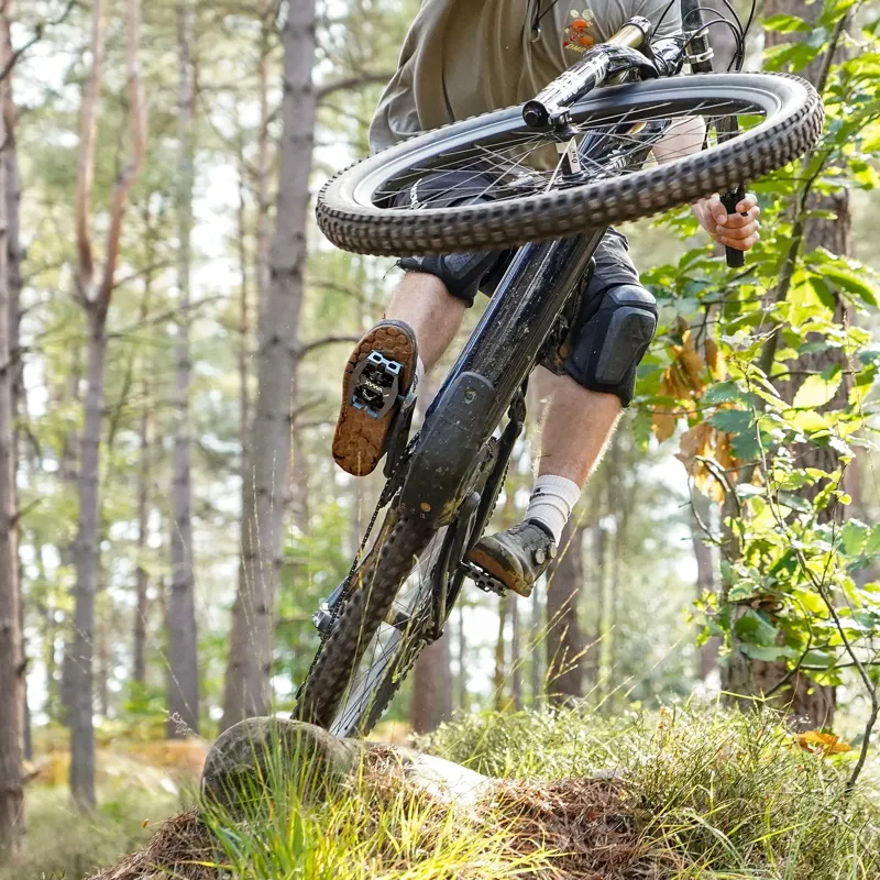 DMR VMAX Pedal in RD Grey-3