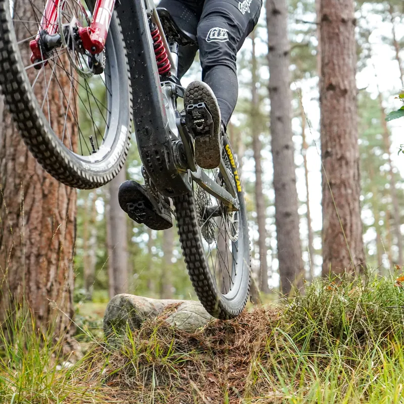 DMR VMAX Pedal in RD Grey-4