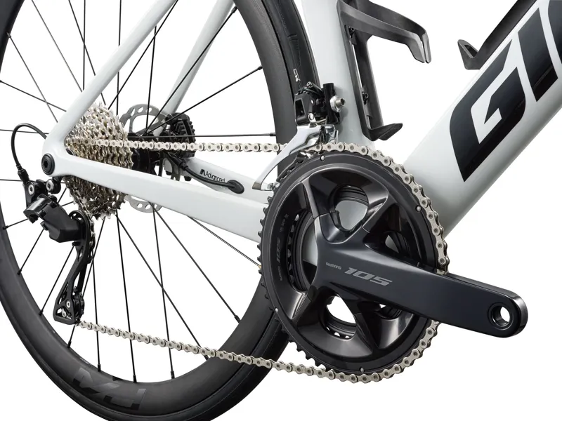 Giant Propel Advanced 2 Road Bike 2027 in White-2