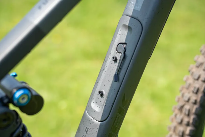 EX DISPLAY Trek Fuel LX 9 XT Gen 7 Full Suspension Mountain Bike Large 2026 in Lithium Grey-3