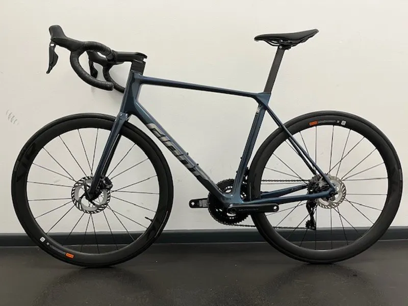 EX DEMO Giant TCR Advanced Pro 0 Di2 Road Bike Medium-Large 2024 in Ocean Twilight-1