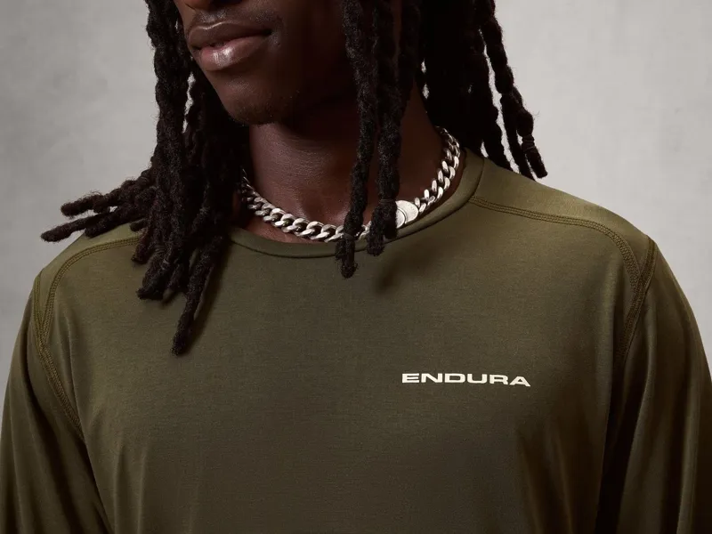 Endura Loop L/S Tech Tee in Olive Green-6