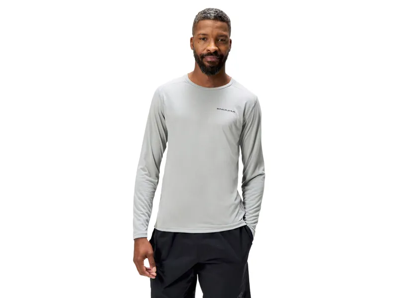 Endura Loop Long Sleeve Tech Tee in Dreich Grey-3