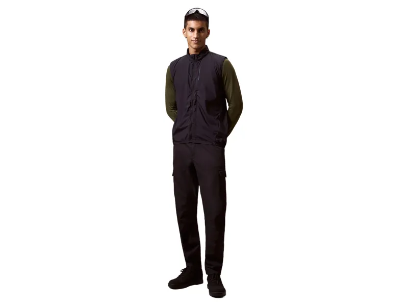 Endura Loop Rout Gilet in Black