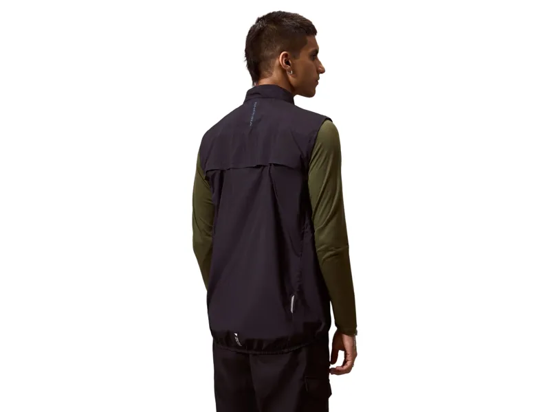 Endura Loop Rout Gilet in Black-2