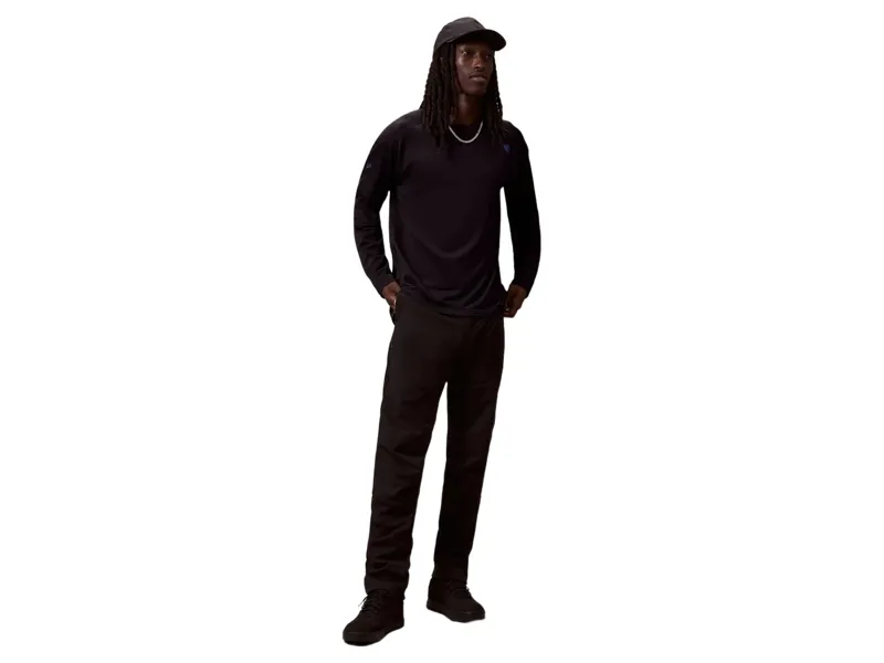 Endura Men's Alltrack Rout Cycling Fleece in Black-2
