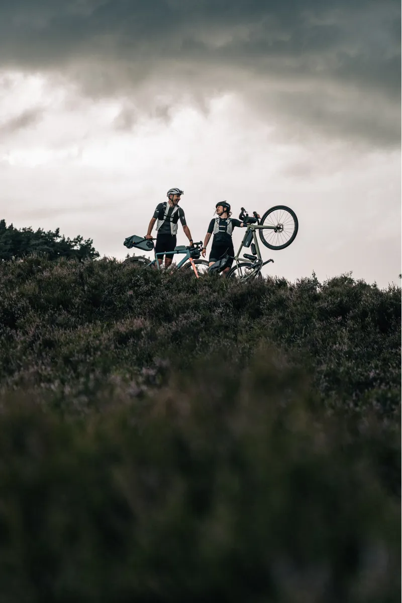 Evoc Hydro Pro Ultra 1.5L Plus Hydration Bladder 1.5L in Sand-10