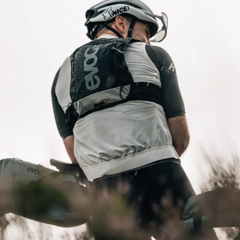 Evoc Hydro Pro Ultra 1.5L Plus Hydration Bladder 1.5L in Sand-9