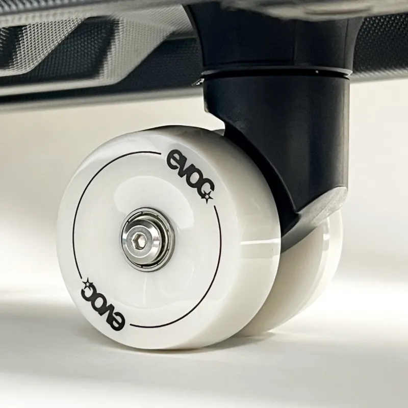 Evoc Mountain Bike Bag Pro in Black-9