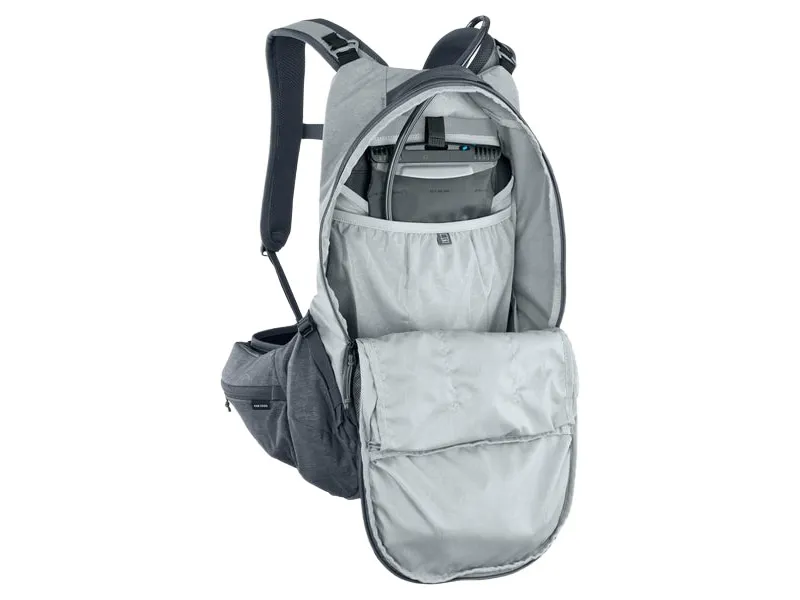 Evoc Trail Pro Protector Backpack 16L L/XL 2023 in Stone/Carbon Grey-5