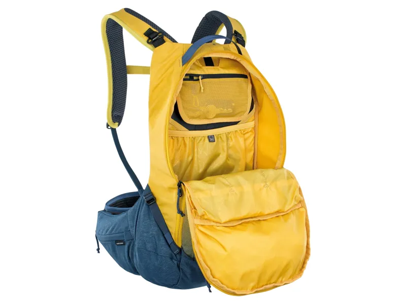 Evoc Trail Pro Protector Backpack 16L L/XL in Curry Yellow-4
