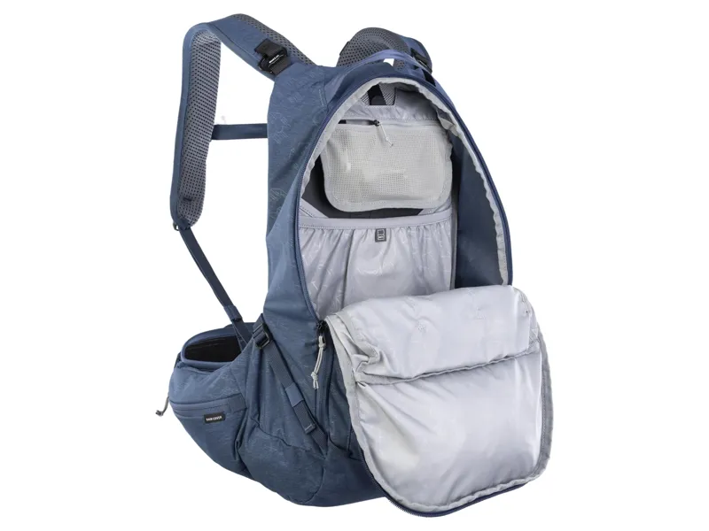 Evoc Trail Pro Protector Backpack 16L L/XL in Denim Blue-4