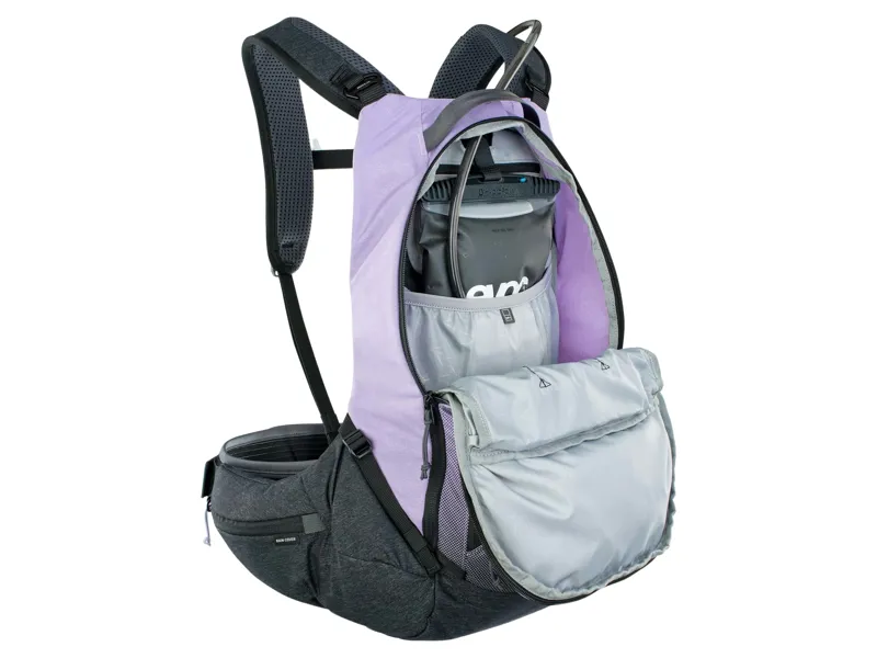 Evoc Trail Pro Protector Backpack 16L L/XL in Purple-5