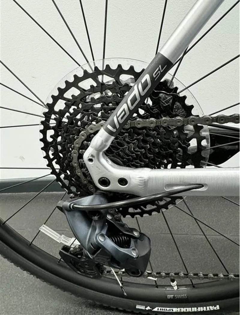 EX DEMO Specialized Turbo Vado SL 5.0 Step-Through Large Electric Hybrid Bike 2024 in Silver Aluminium-3