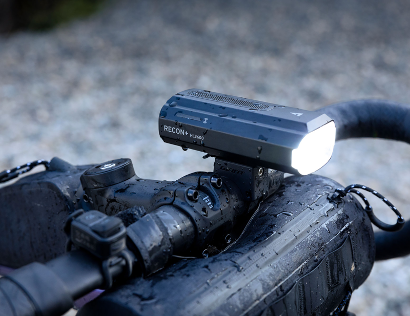 Giant Recon+ HL 2600 Front Light in Black-6