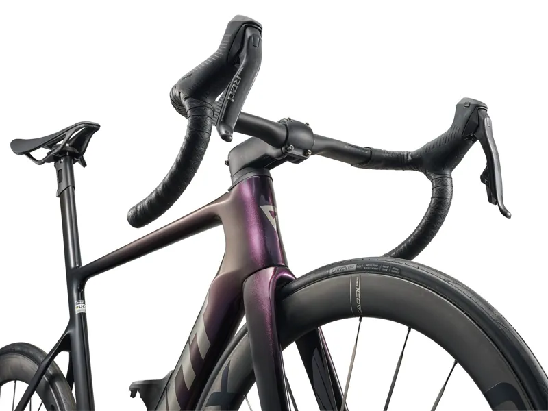 Giant Propel Advanced SL 0 Red AXS Road Bike 2026 in Arctic Light-2