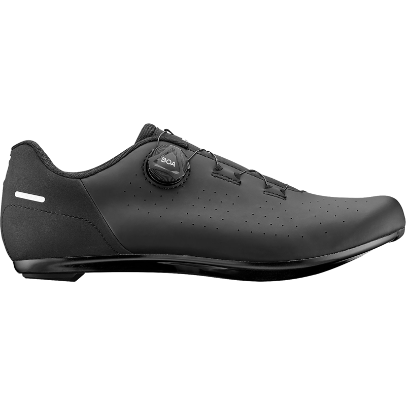 Balfes Bikes Giant Surge 3 Road Shoes in Matte Black | Free postage over £30, £10 off first order, price match & 0% finance.
