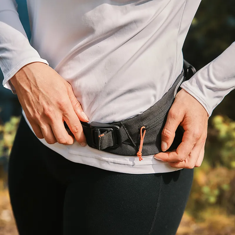 Fidlock HIP BELT Single with 450ml TWIST Bottle in Black-6