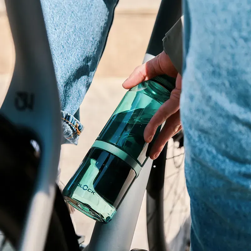 Fidlock TWIST bottle 700 life with Bike Base in Green-2