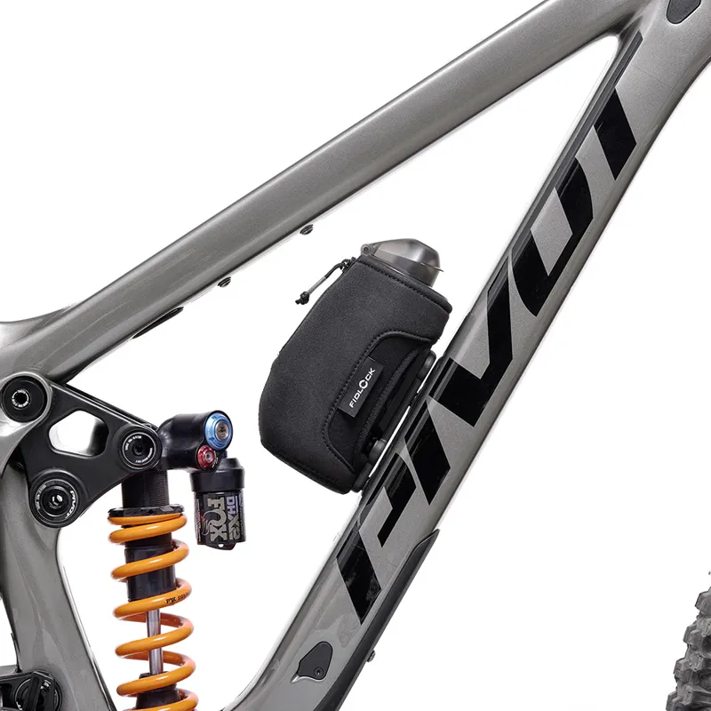 Fidlock TWIST Thermo Sleeve for 450ml Bottles in Black-1