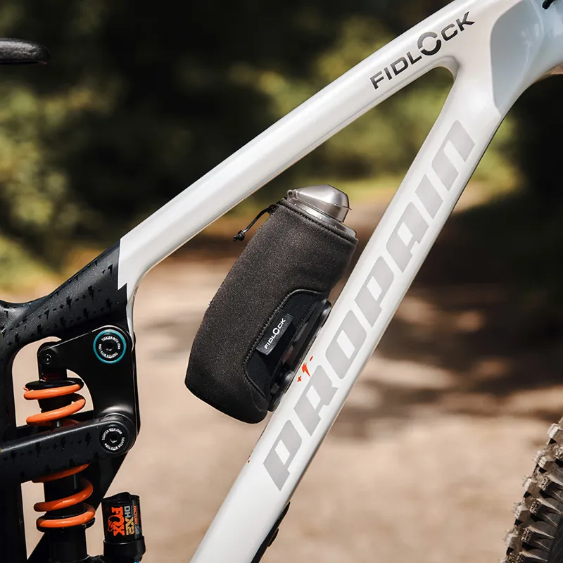 Fidlock TWIST Thermo Sleeve for 450ml Bottles in Black-2