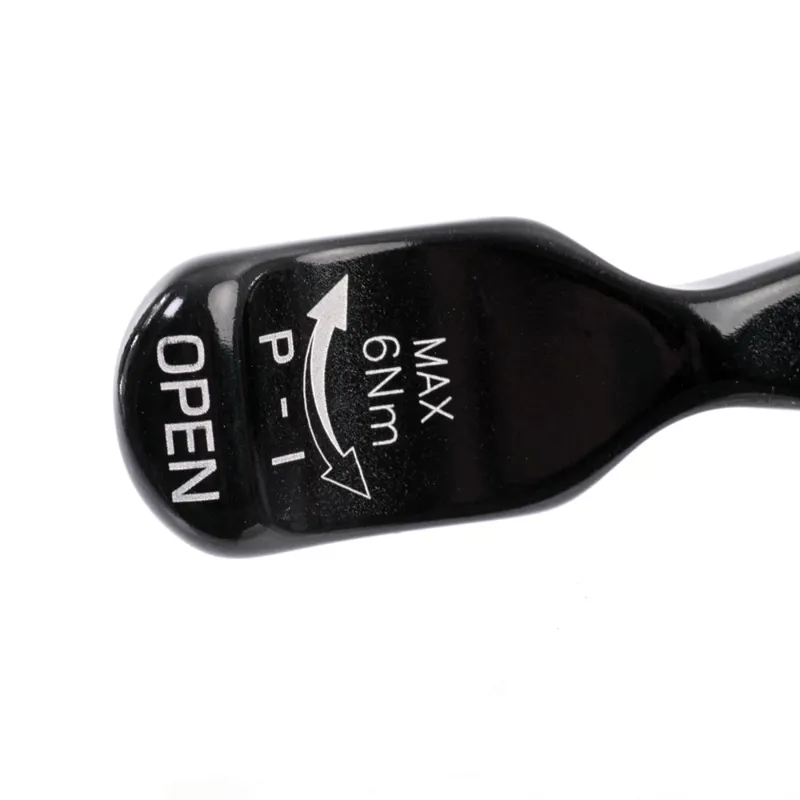 I.D. 15 X 100mm Thru Axle in Black-1