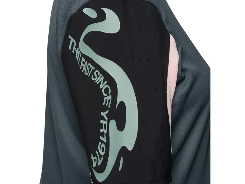 Fox Women's Defend Creation Short Sleeve Jersey in Deep Cobalt-3