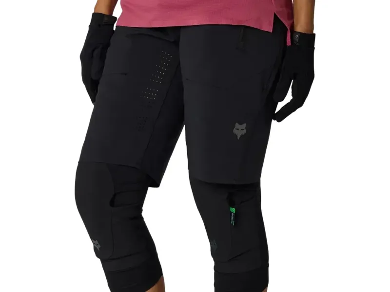 Fox Womens Flexair Short in Black-5