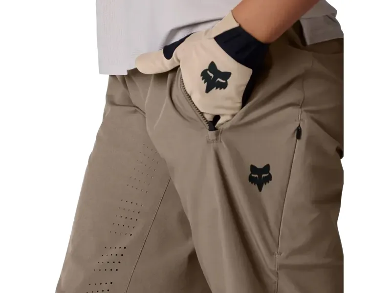 Fox Womens Flexair Short in Nutmeg-4