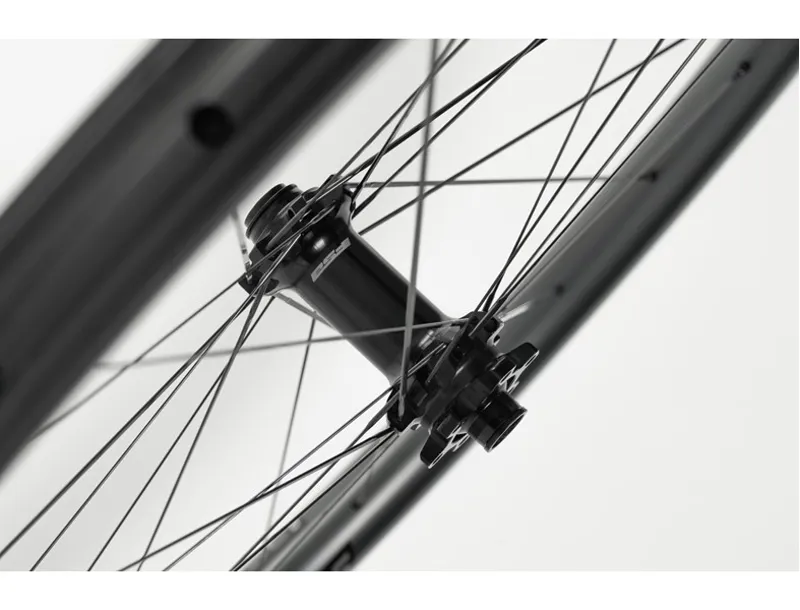 FSA NS SC i30 Carbon MTB Wheelset 29 inch XDR 6 Bolt in black-12