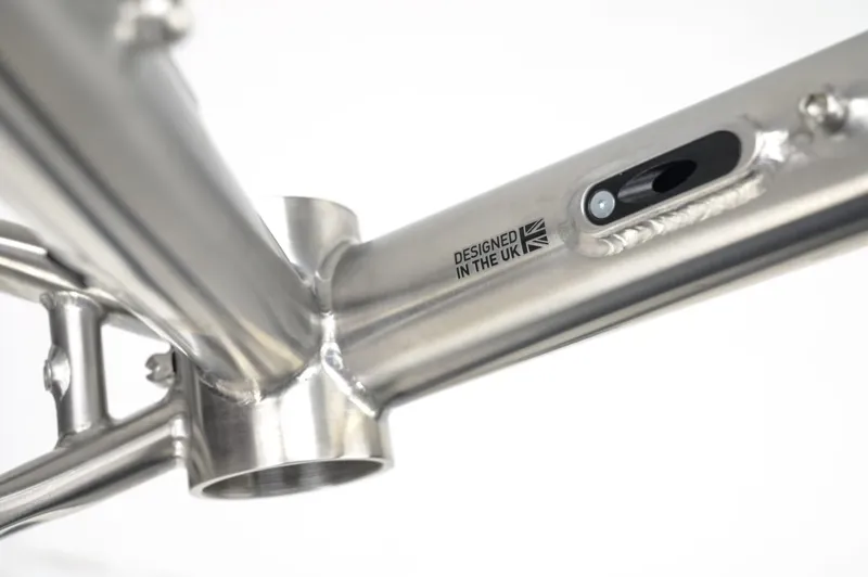 Genesis Croix De Fer 931 Frameset in Alice Clear-6