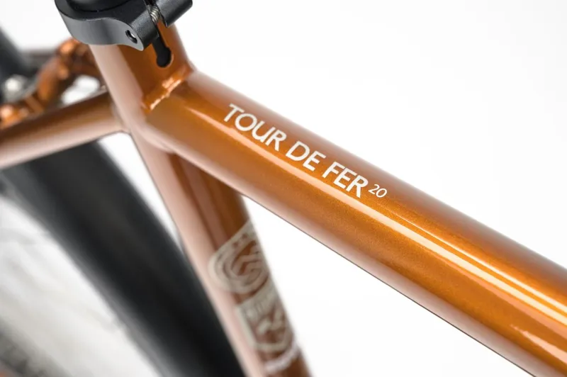 Genesis Tour De Fer 20 Touring Bike 2026 in Alice Copper-6