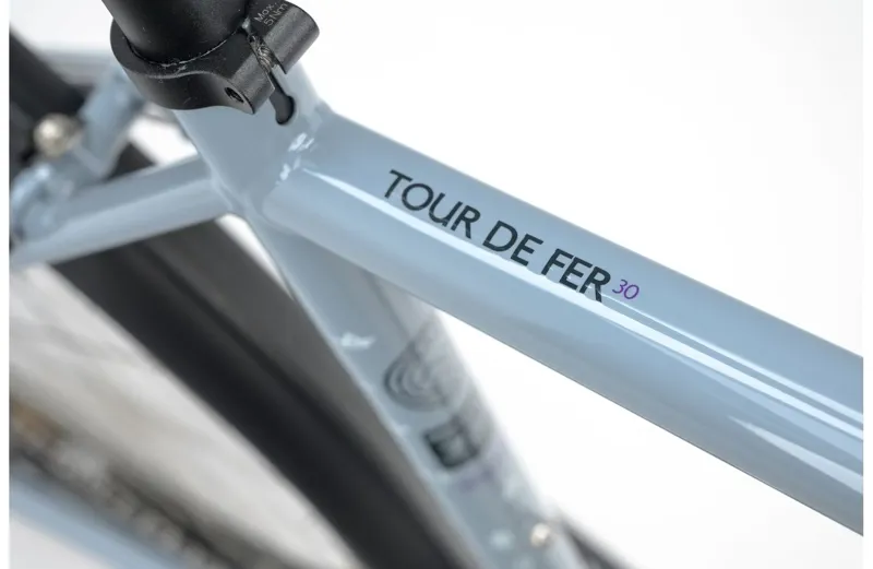 Genesis Tour De Fer 30 Touring Bike 2026 in Keith Flint-2