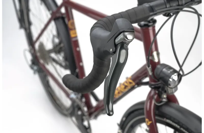 Genesis Tour De Fer 40 Touring Bike 2026 in Queen Crimson-2