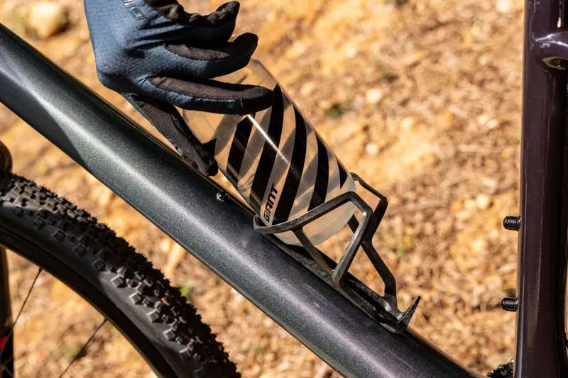 Giant Airway Elite Bottle Cage in Matte Black/Gray-3