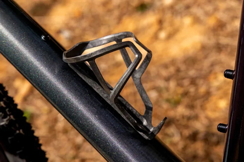 Giant Airway Elite Bottle Cage in Matte Black/Gray-6