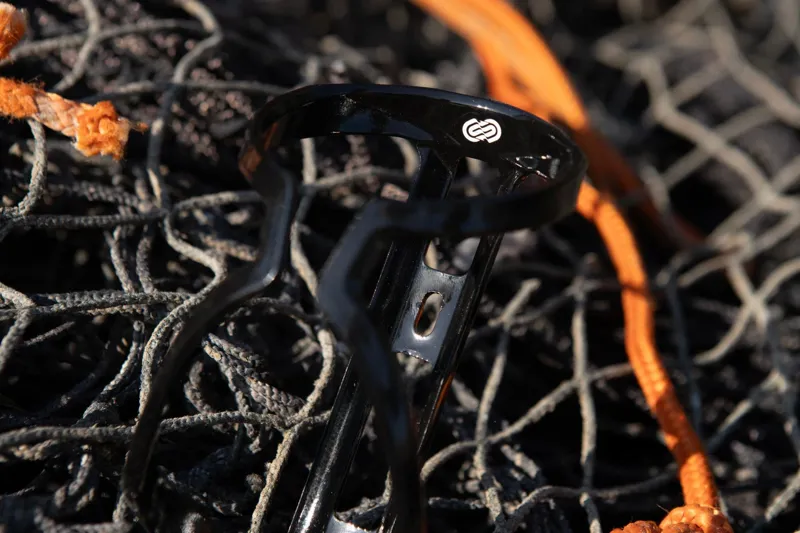 Giant Airway Sport Recycled Bottle Cage in Gloss Black-3