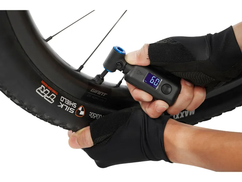 Giant Control Digital Gauge in Black-2
